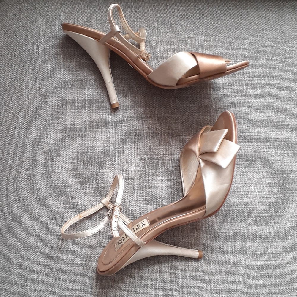 BADGLEY MISCHKA satin slingback heel sz 7.5